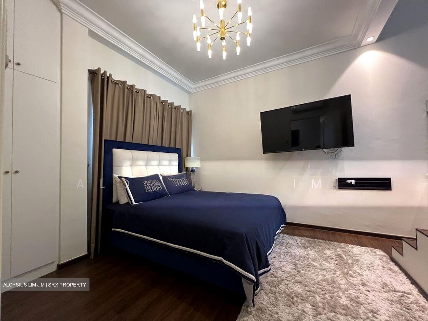 Kew Gate (D16), Terrace #501794401